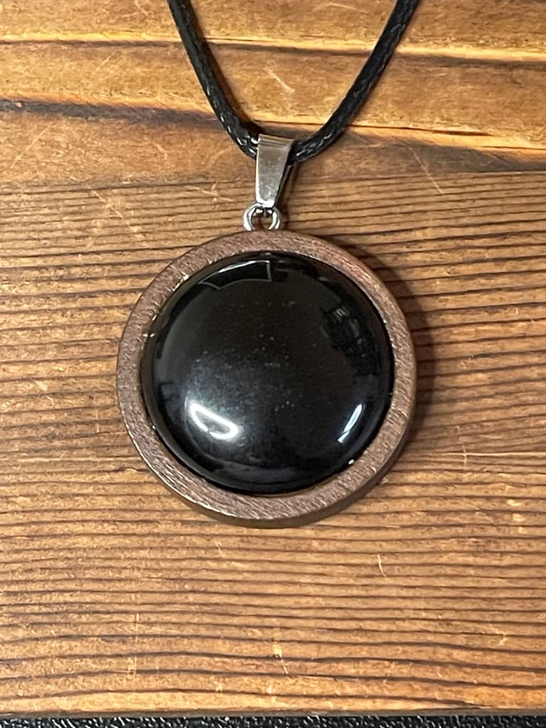 Black onyx x wood pendant necklace - Pendant