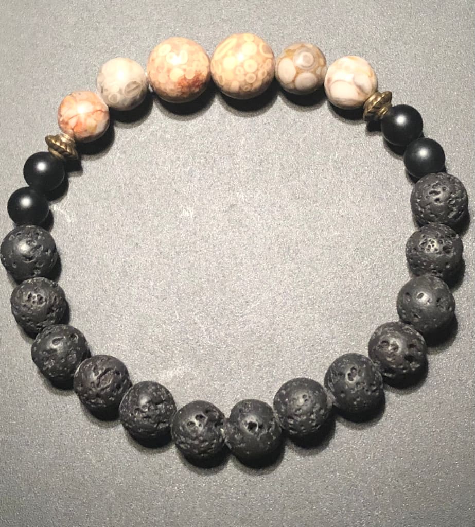 Cowrie x lava stone x onyx bracelet - Bracelet