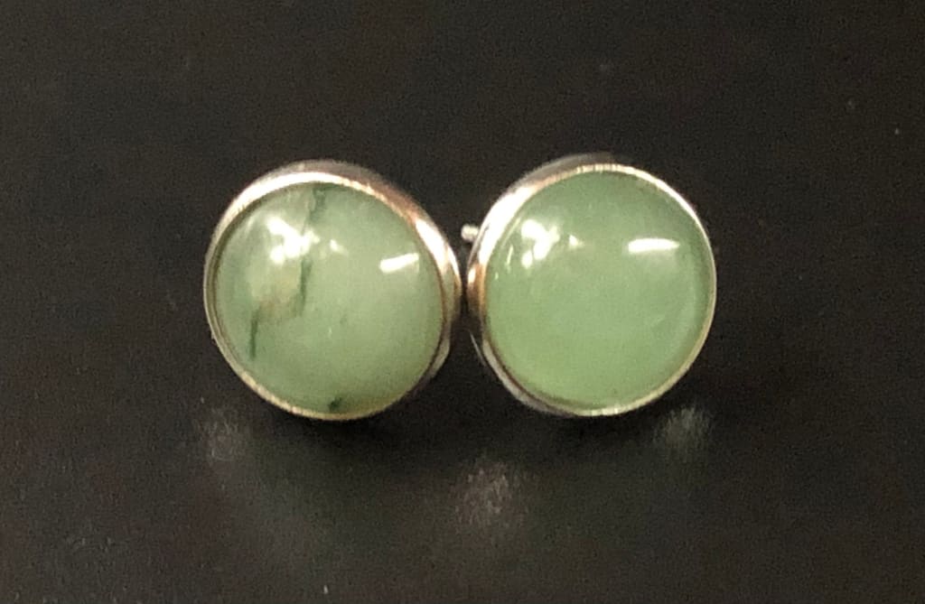 Green aventurine x silver stud earrings - Earrings