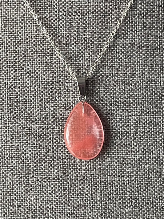 Polished tear drop cherry quartz pendant - Pendant