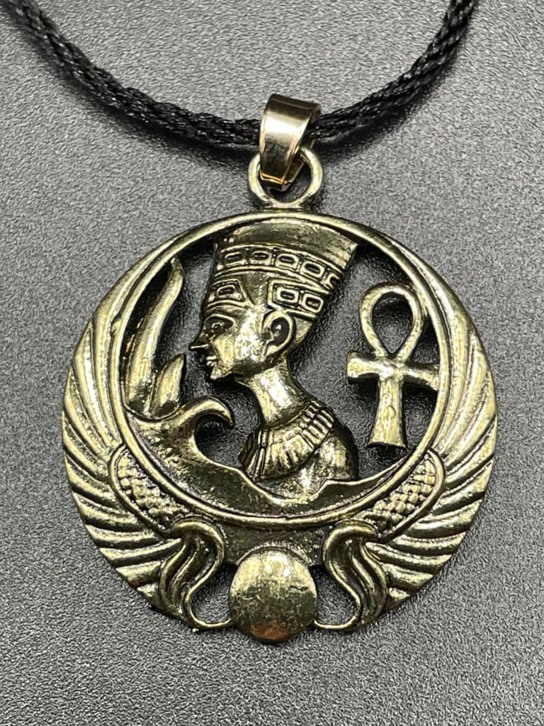 Queen nefertiti charm necklace - Necklaces