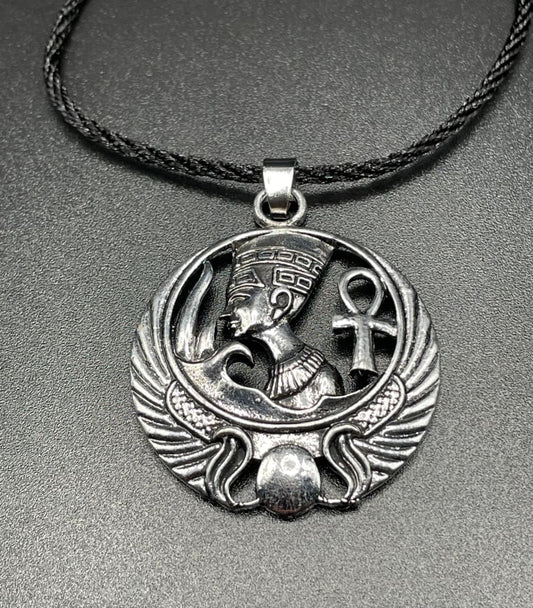 Queen nefertiti charm necklace - Necklaces