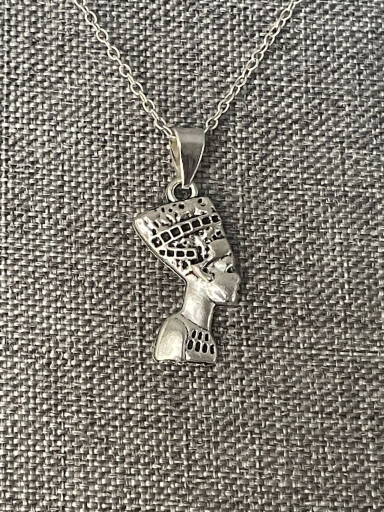 Queen nefertiti charm necklace - Necklaces